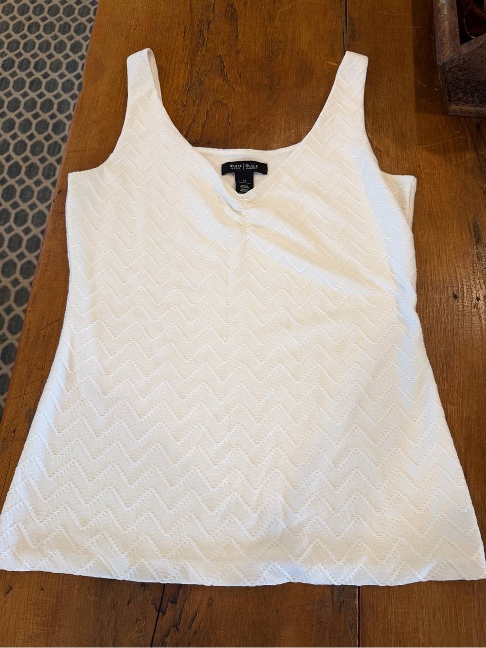 White House Black Market White Textured V-Neck Tank